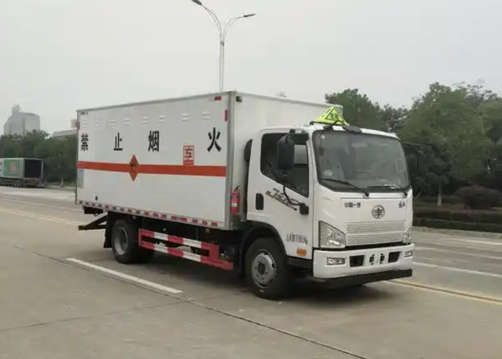 石屏爆破器材运输车可以上高速吗？